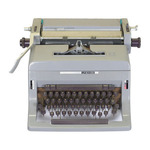 Macchina da scrivere Olivetti 'linea 88'