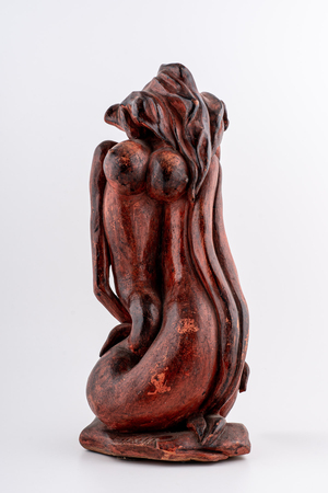 Scultura in terracotta con nudo femminile