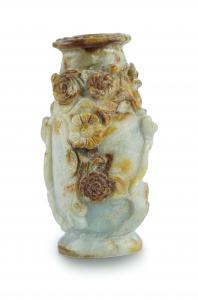 Piccolo vaso con decori floreali