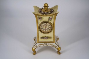 Orologio in stile Capodimonte