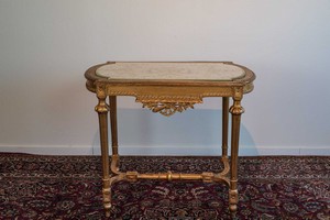 Tavolino in stile Luigi XVI