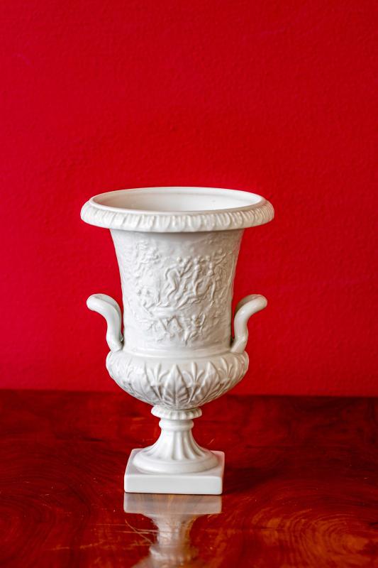 Vaso Medici in porcellana bianca, Richard Ginori Vaso Medici in porcellana bianca, Richard Ginori