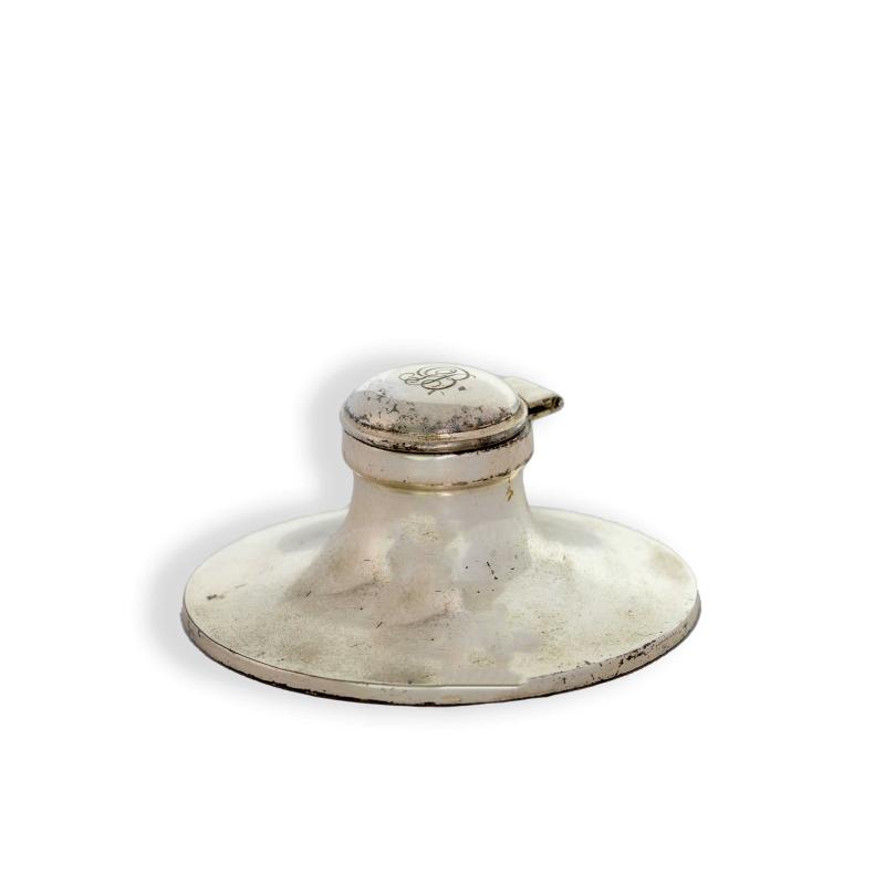Piccolo calamaio da tavolo in argento sterling Piccolo calamaio da tavolo in argento sterling