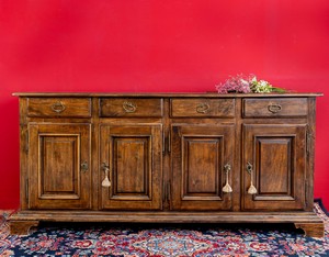 Credenza in noce