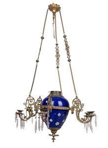 Lampadario a petrolio Lampadario a petrolio