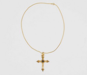 Collana in oro giallo 750 con croce neo medievale