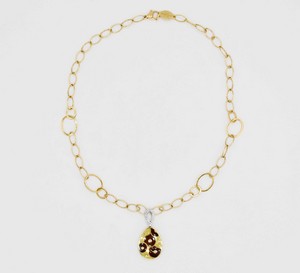 Girocollo con pendente uovo in oro giallo 750, smalti e diamanti, Fabergé