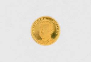Medaglia in oro con il ritratto di Stalin, Enciclopedia numismatica internazionale