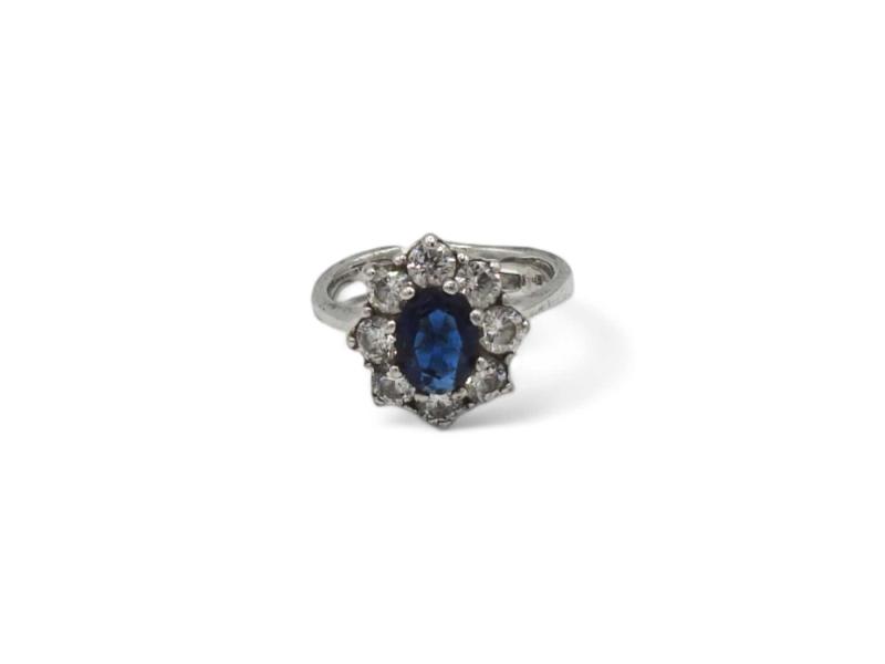 Anello modello margherita in argento 925