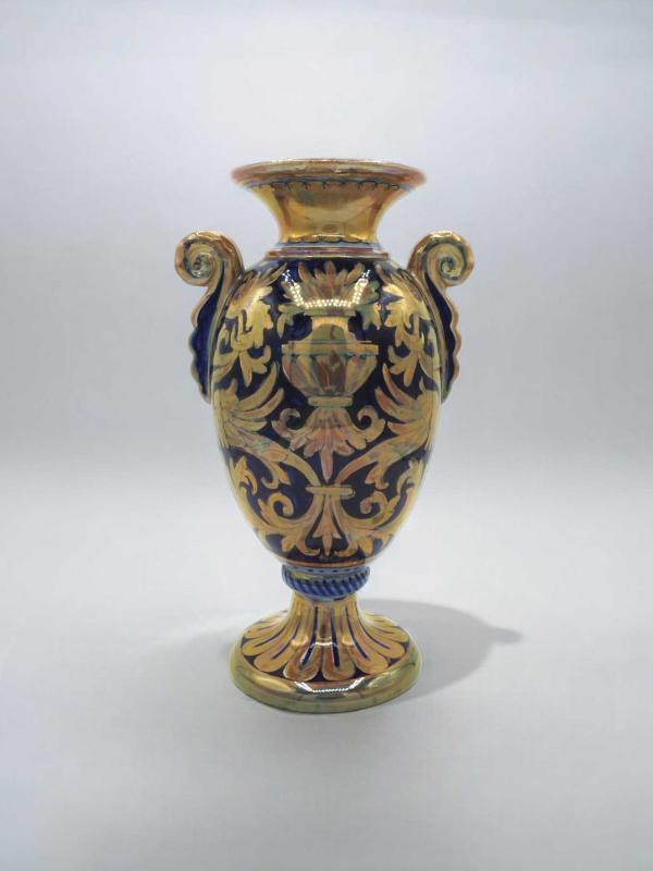 Maiolica a lustro, manifattura di Robbia Gualdo Tadino Maiolica a lustro, manifattura di Robbia Gualdo Tadino