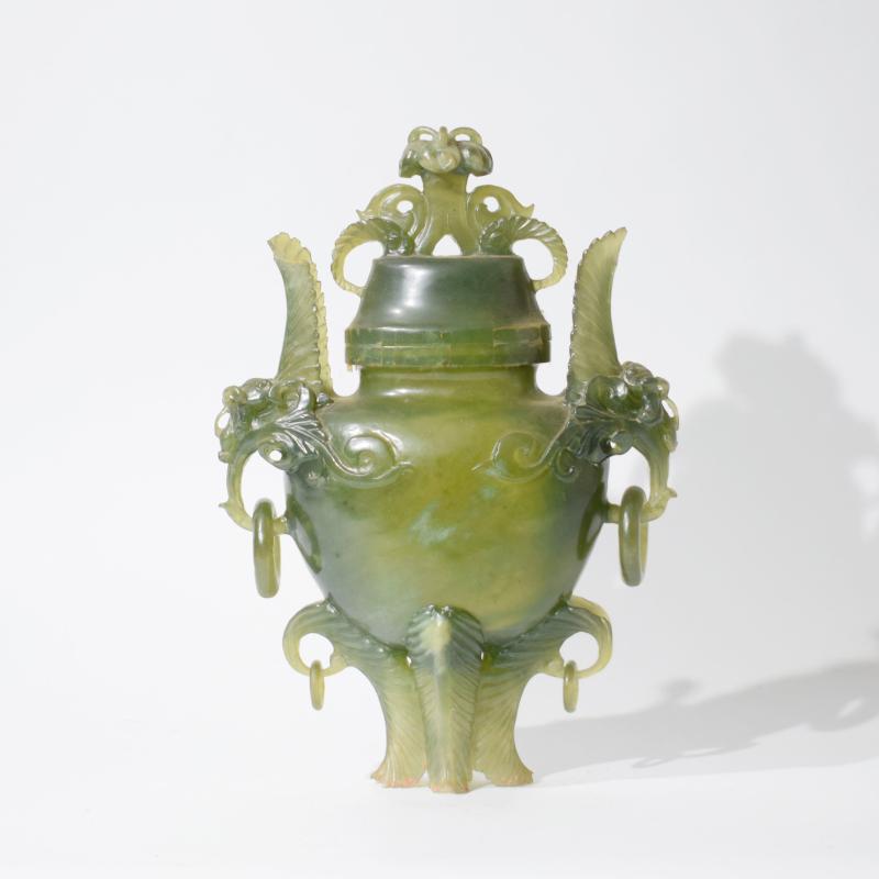 Vaso cinese in giada verde