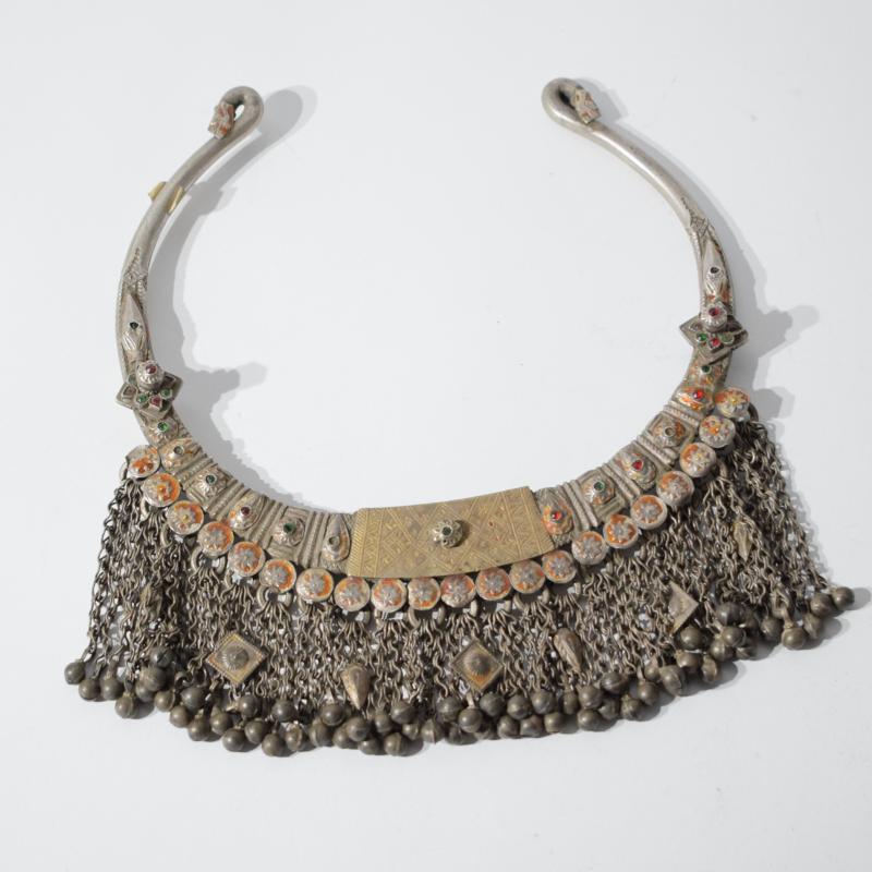 Bel collare in argento Bel collare in argento
