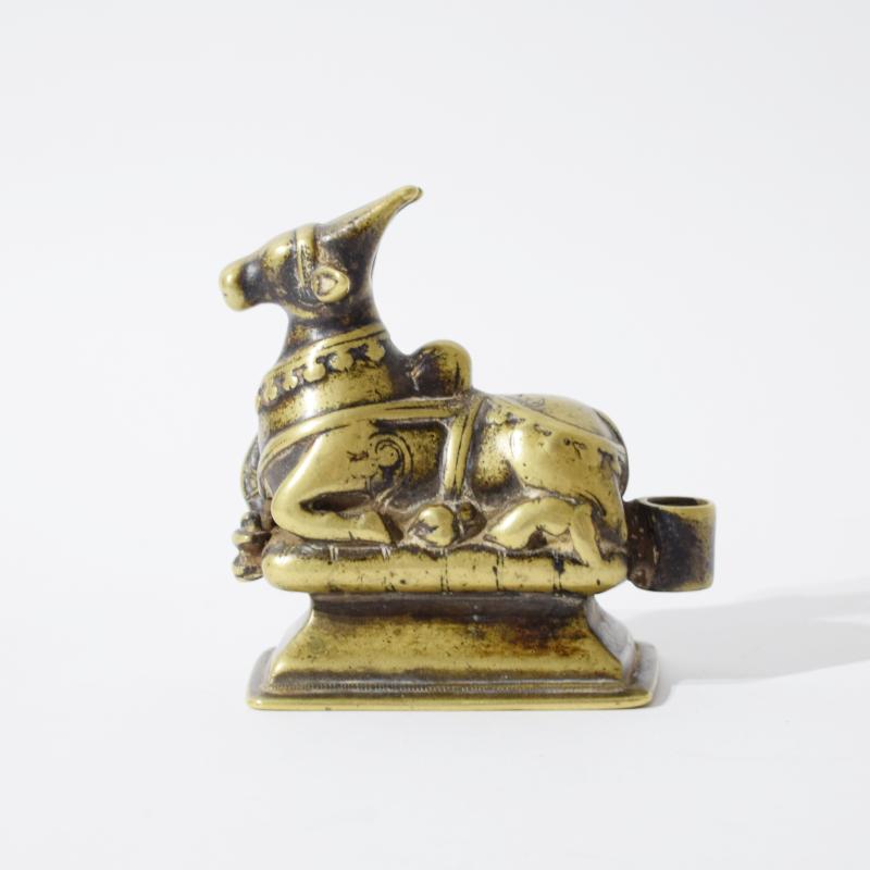 Scultura devozionale raffigurante Toro Nandi Scultura devozionale raffigurante Toro Nandi