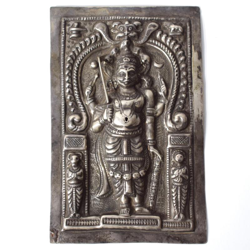 Placca Virabhadra in argento sbalzato Placca Virabhadra in argento sbalzato