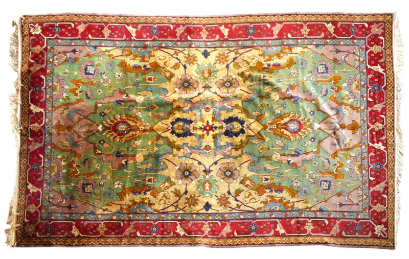Tappeto a decoro floreale Tappeto a decoro floreale